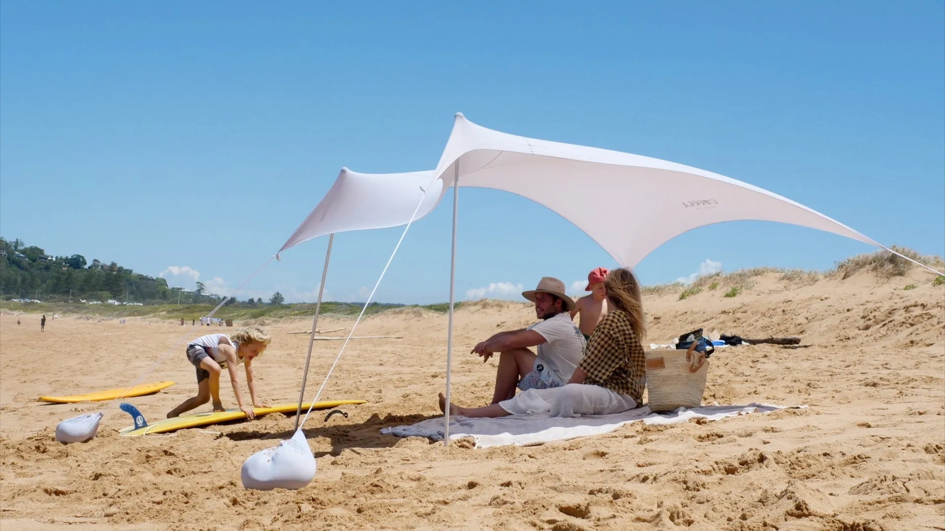 Family Wave Break Beach Tent