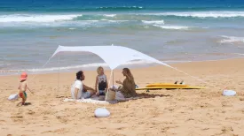Family Wave Break Beach Tent