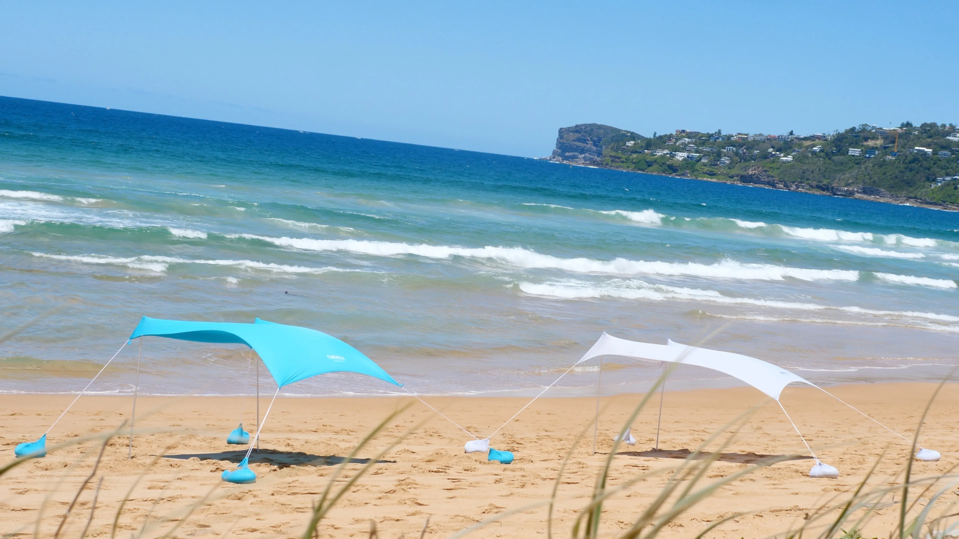 Family Wave Break Beach Tent